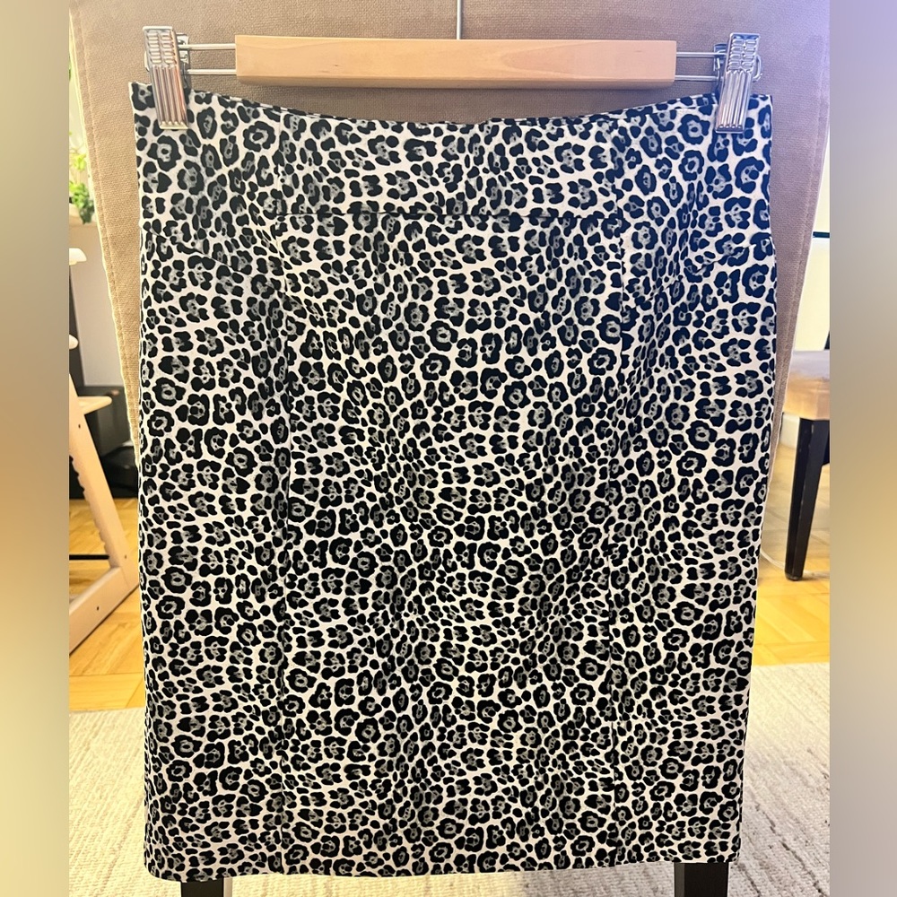 Michael Kors leopard print pencil skirt.